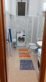 Room in Rome - Image 3