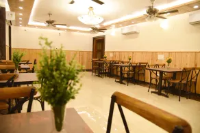 Atlanta at New Delhi Train Station - Hostel - Image 3