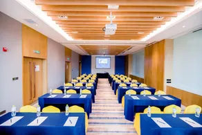 Holiday Inn Express Yantai Fulai - Image 4
