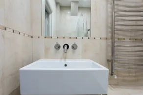 1 Bedroom Apartment in Notting Hill Accommodates 2 - Image 5