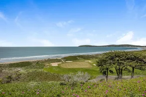 3br W/ Bay Views & Private Hot Tub 3 Bedroom Home - Image 5