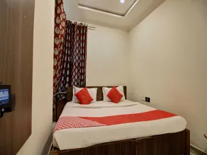 OYO 15955 Rest Inn - Image 4