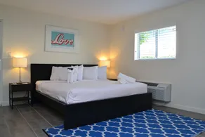 The Reef Hotel - Image 2