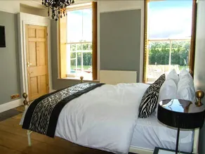 Honey's House - Image 3