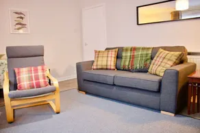 2 Bedroom Modern Home Sleeps 4 - Image 2