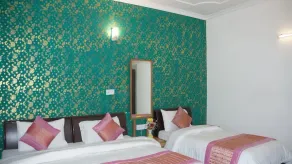 Maxfort Airport Hotel - Image 3