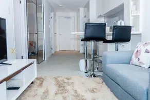 Sky-High 2 Bedroom in Brisbane CBD - Spectacular City and River Views - Image 4