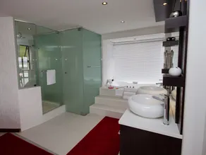 Oceana Palms Luxury Guest House - Image 2
