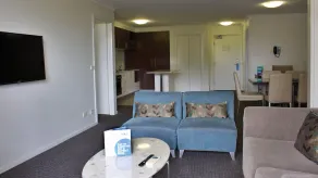 Pacific Suites Canberra - Image 3
