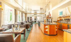 City Hotel Valois - Image 2