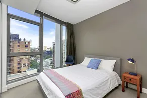 Vibrant Inner City Apartment - SHIL2 - Image 3