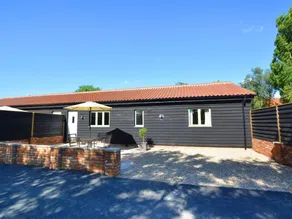 Peaceful Cottage in Reepham With Terrace - Image 3
