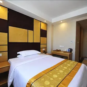 Huamao Hotel (Guiyang Fountain Pool Metro Station Branch) - Image 3