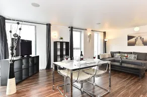 Tower Bridge Apartments - Image 5