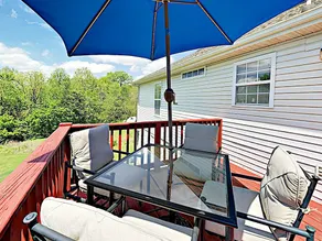 720 Veneta View Home - Image 5