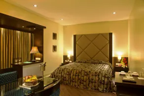 Hotel Capitol - Image 4