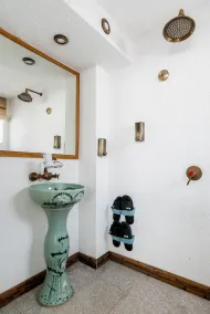 Su She Court Hotel - Image 4