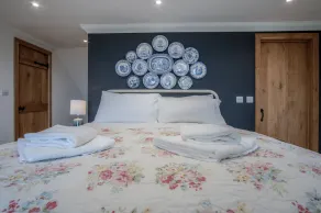 Highfield - 3 Bed - Llanmadoc - Image 5