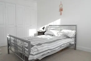 Lovely 1 Bedroom Flat in Trendy Peckham - Image 2