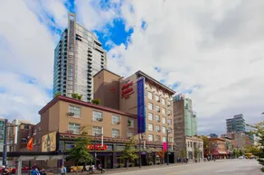 Howard Johnson by Wyndham Vancouver Downtown - Image 3