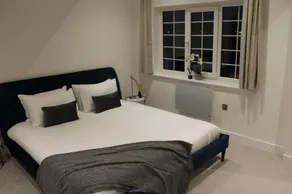 Luxury 1 Bed Apartment In The Heart Of Rochester - Image 3
