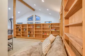 Cascade Chalet - Image 4
