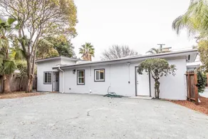 Cozy Three Bedroom in Concord - Image 4