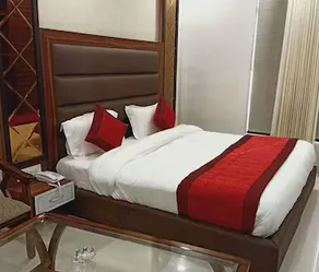 Gold Inn - Image 3
