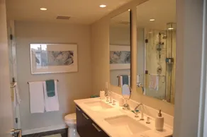 Luxury Condo at The Falls - Image 2