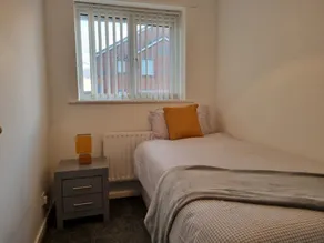 Charming 3-bed House in Leigh Siddow Common - Image 2