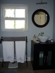 Worcester Cottage and Suite - Image 3