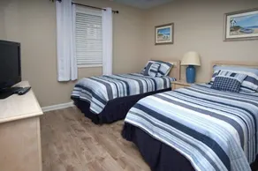 Tilghman Shores A4 2BR End Unit • Screened Porch • Close to Beach - Image 5