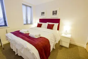 Roomspace Serviced Apartments- Kirk Court - Image 2
