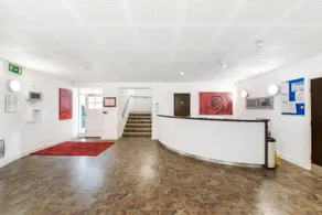 Comfy 1-bed Apartment in Huddersfield - Image 4