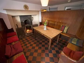 Kings Head Low House - Image 4