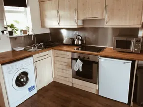 2 Beds Studio With Loft in Camden - Image 4