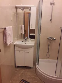 Guest House Jelsa - Image 5