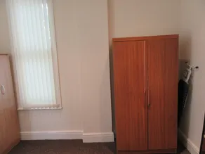 No 6 - Image 4
