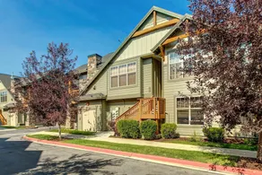 Warm & Spacious  Base At Redstone 3 Bedroom Condo - Image 4