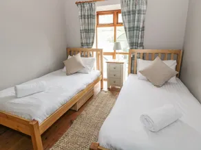 End Cottage - Image 2