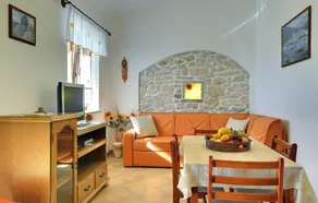 Amazing Apartment in Rakalj With 1 Bedrooms and Wifi - Image 4