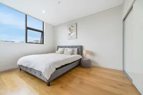 Modern Apartment Next to Largest Shopping Centre - Image 3