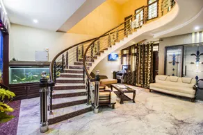 Queen Palace by FabHotel - Image 3