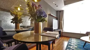 Owl Square Residence - Image 2