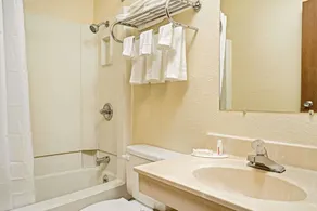Bison Plains Lodge - Image 2