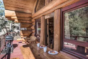 Bear Foot Lodge, 2 Bedrooms, Sleeps 6, Gas Grill, Walk to River, Hot Tub - Image 2
