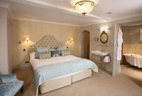 Vine House Luxury Boutique Hotel - Image 2