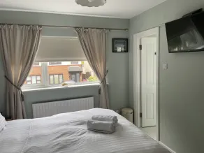 Beaumont Guesthouse - Image 4
