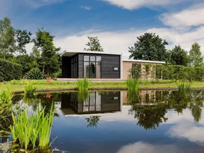 Cottage avec piscine et jardin - Image 2