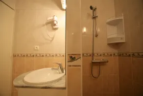 Auberge Des Trois Pins - Image 2